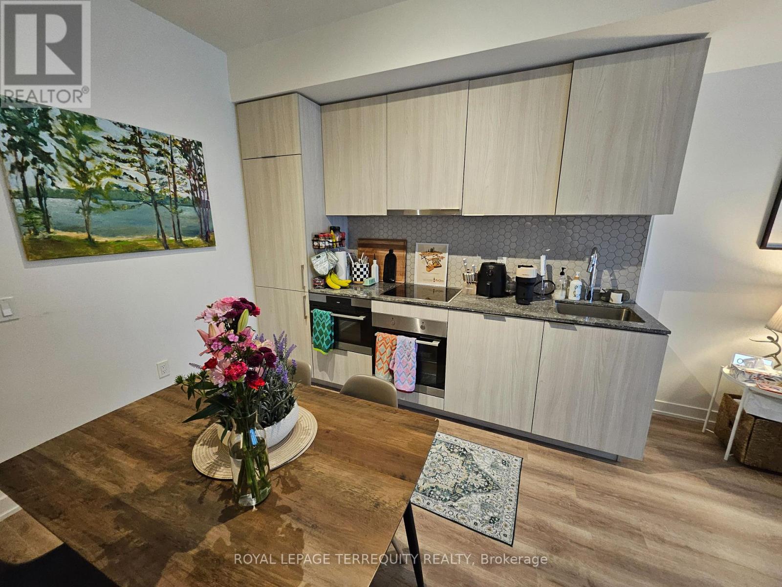 918 - 15 Queens Quay E, Toronto, Ontario  M5E 0C5 - Photo 9 - C12809460