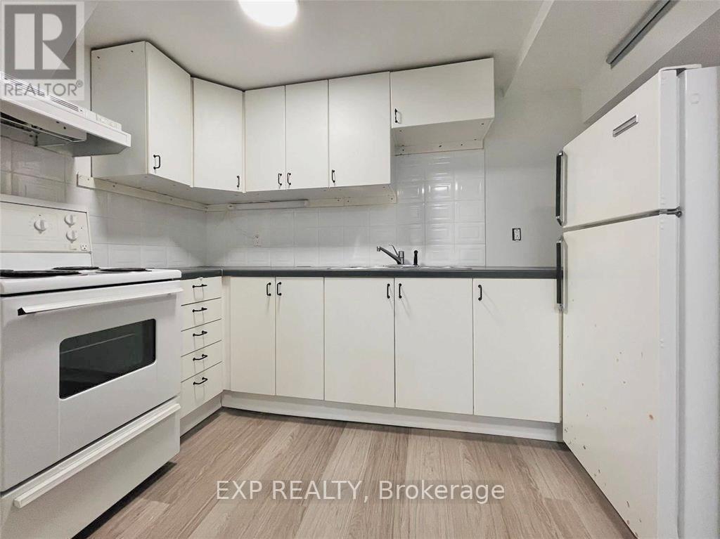 15 Scarcliff Gardens, Toronto, Ontario  M1E 2A1 - Photo 9 - E12804496