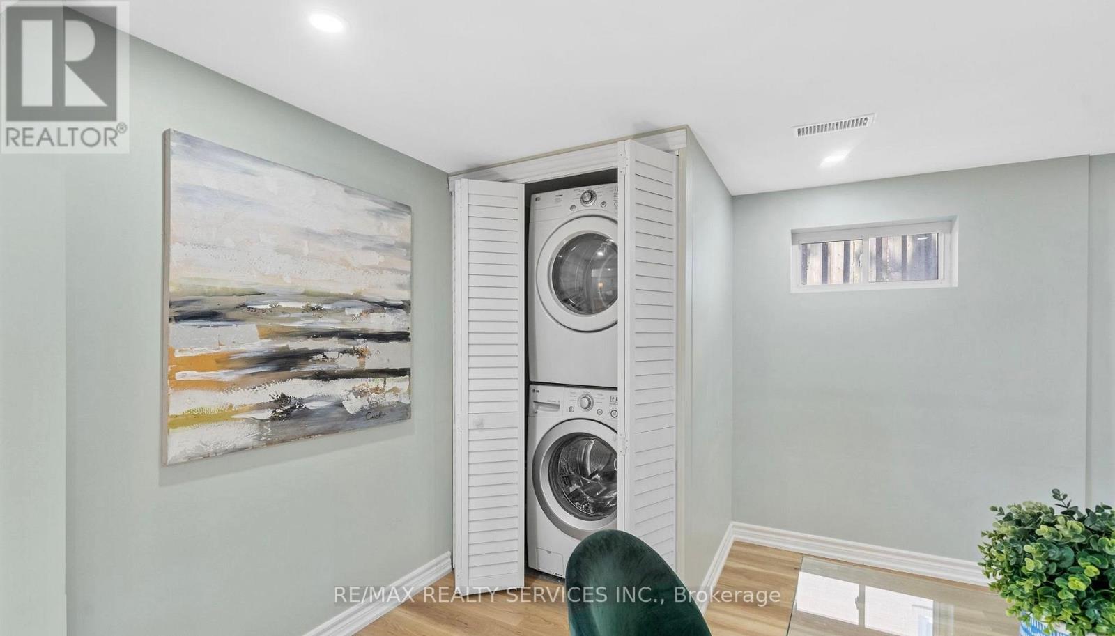 5 Avondale Boulevard S, Brampton, Ontario  L6T 1H1 - Photo 5 - W12809452