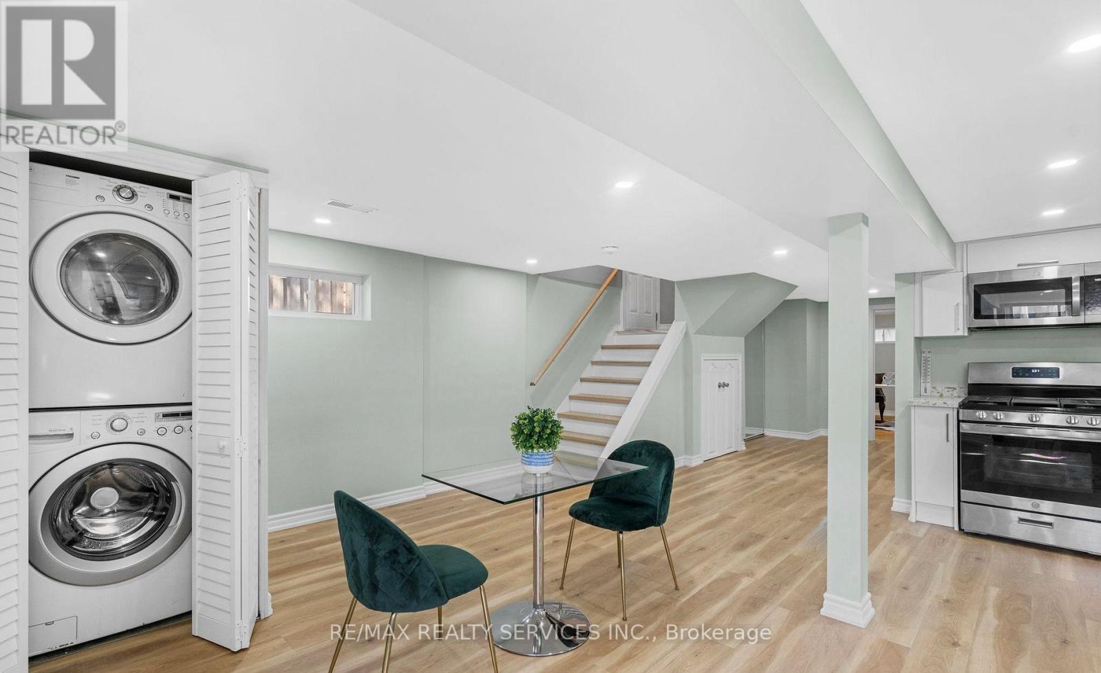 5 Avondale Boulevard S, Brampton, Ontario  L6T 1H1 - Photo 6 - W12809452