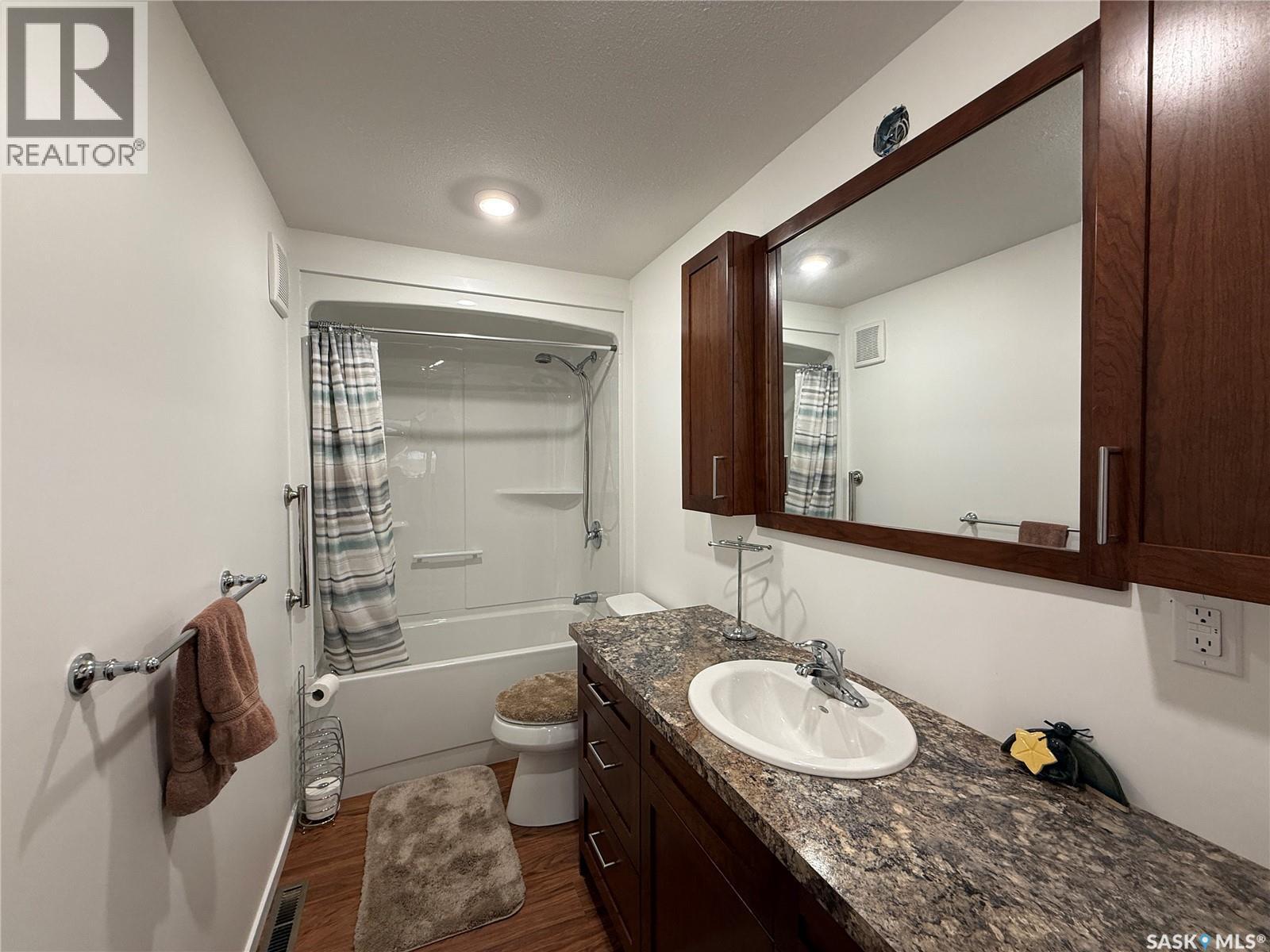 19 Saskatchewan Avenue, Quill Lake, Saskatchewan  S0A 3E0 - Photo 18 - SK028924