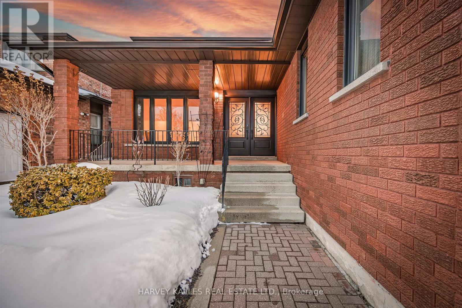 113 Cabaletta Crescent, Vaughan, Ontario  L4L 6L1 - Photo 4 - N12555904