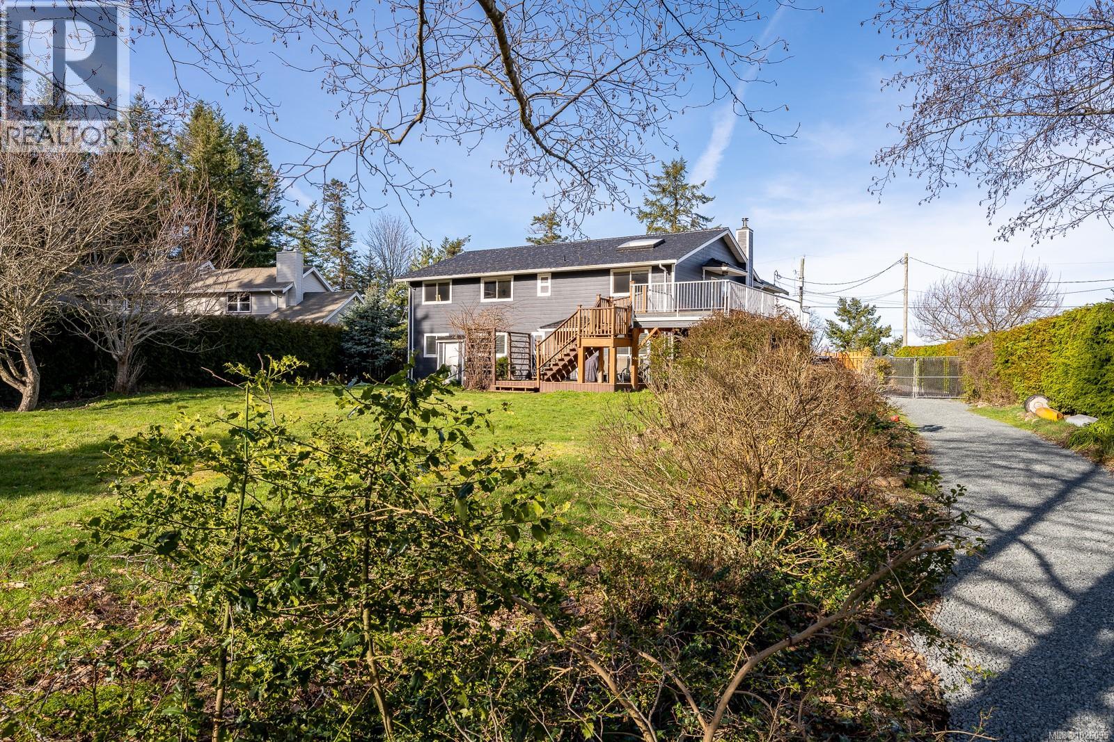 321 Wireless Rd, Comox, British Columbia  V9M 3T6 - Photo 42 - 1026095