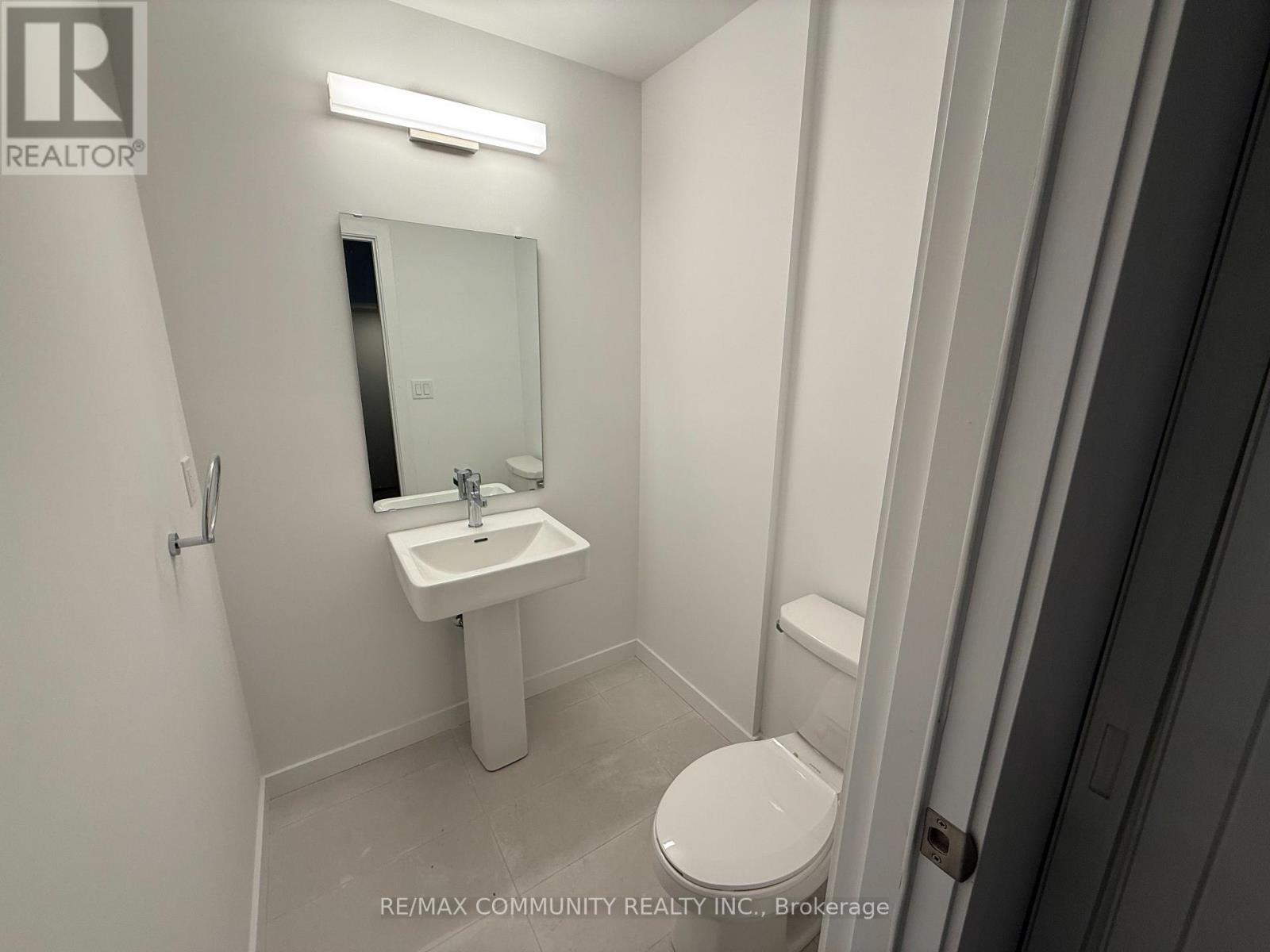 7 - 117 Marydale Avenue, Markham, Ontario  L3S 0A3 - Photo 5 - N12809514