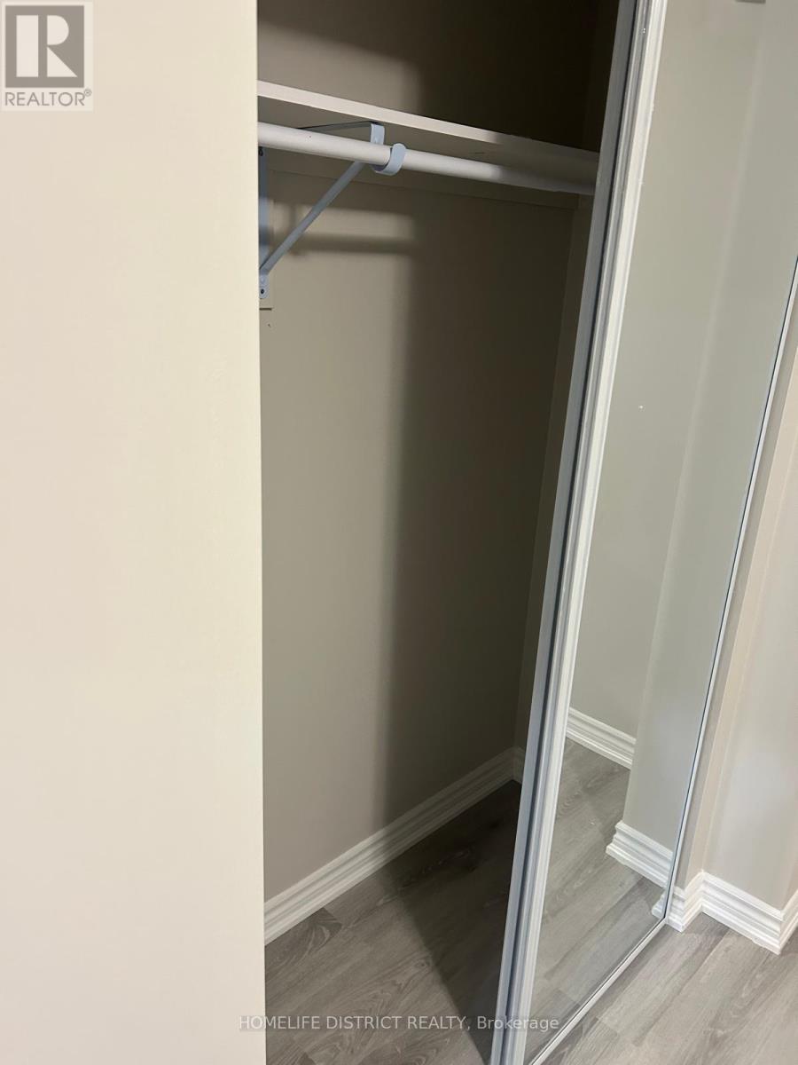 807 Apple Terrace, Milton, Ontario  L9E 2C3 - Photo 12 - W12809496