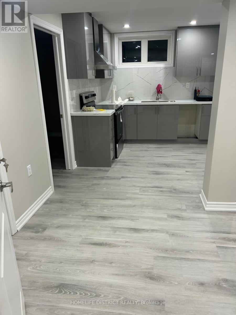 807 Apple Terrace, Milton, Ontario  L9E 2C3 - Photo 5 - W12809496