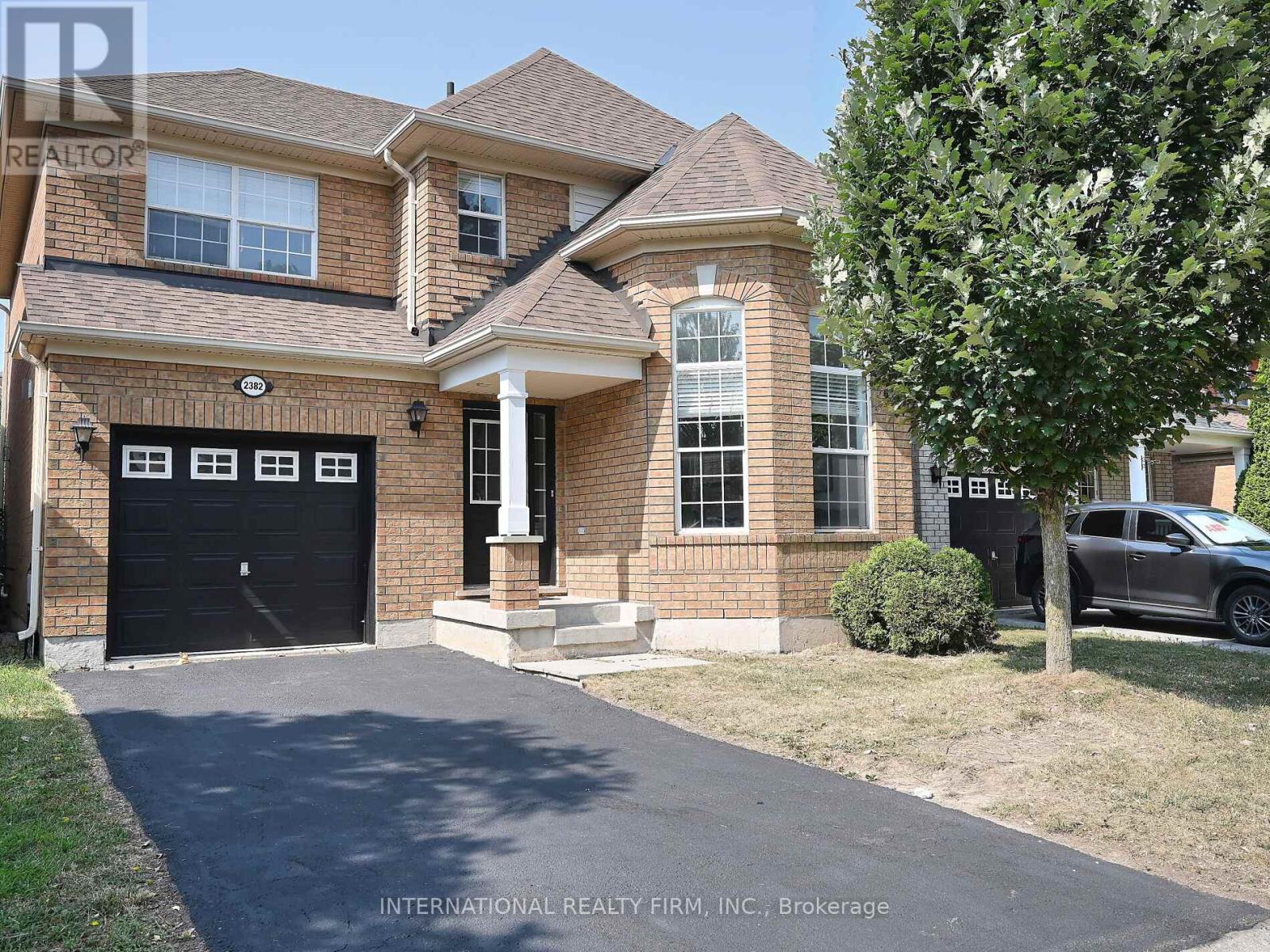 2382 FALKLAND CRESCENT, Oakville, Ontario