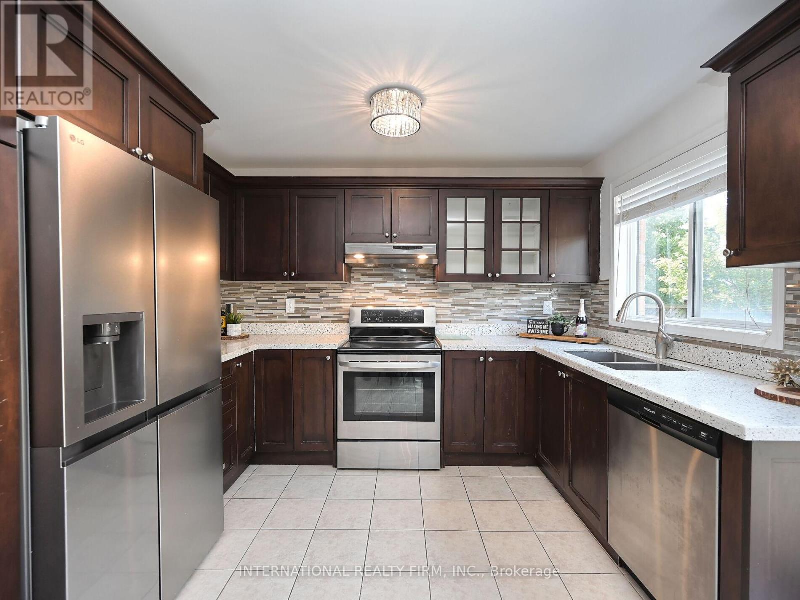 2382 Falkland Crescent, Oakville, Ontario  L6M 4Y1 - Photo 12 - W12809510