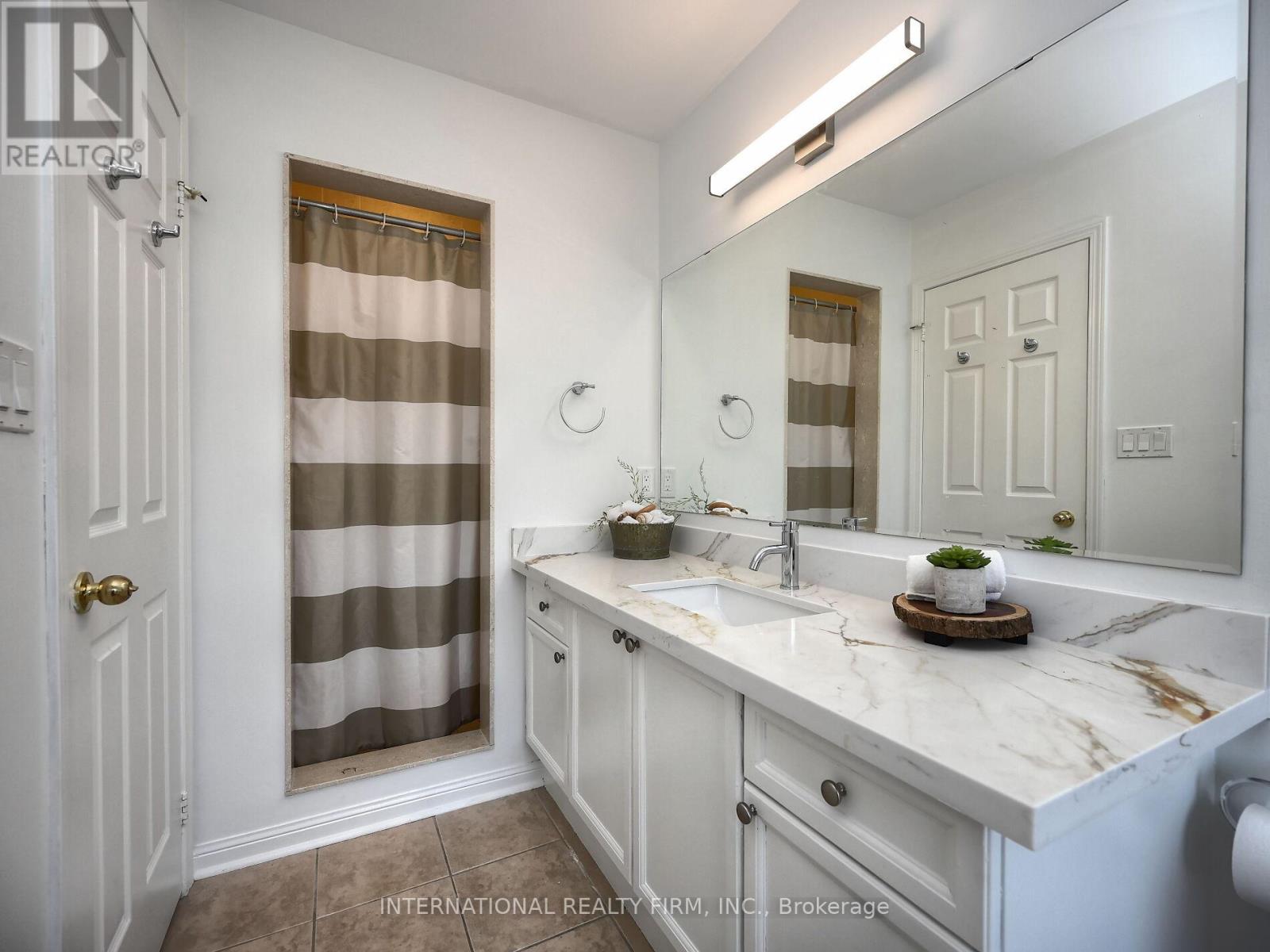 2382 Falkland Crescent, Oakville, Ontario  L6M 4Y1 - Photo 28 - W12809510