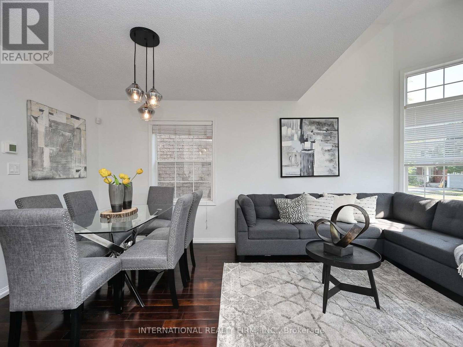 2382 Falkland Crescent, Oakville, Ontario  L6M 4Y1 - Photo 4 - W12809510