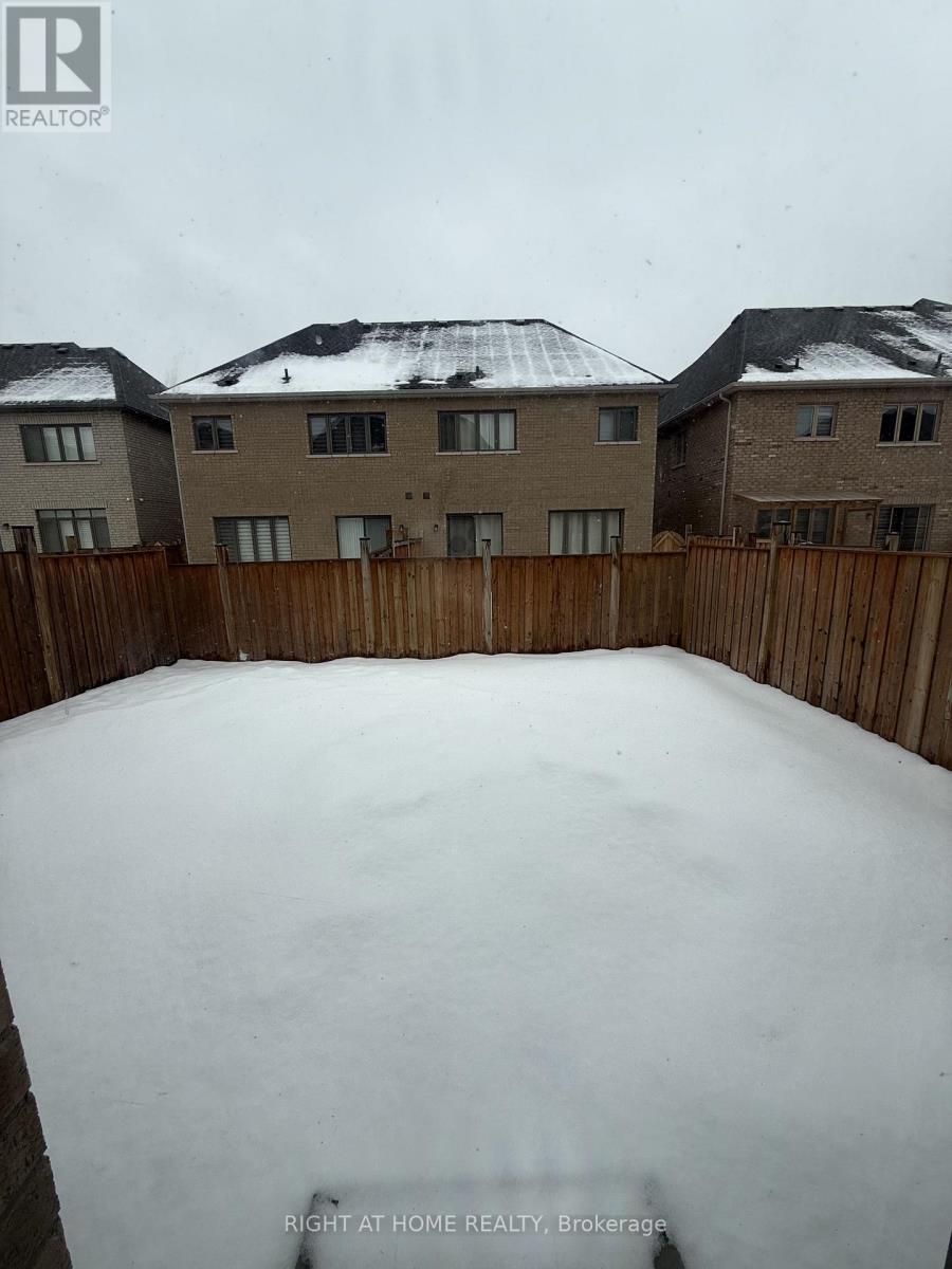 29 Faders Drive, Brampton, Ontario  L7A 4Y2 - Photo 12 - W12809520