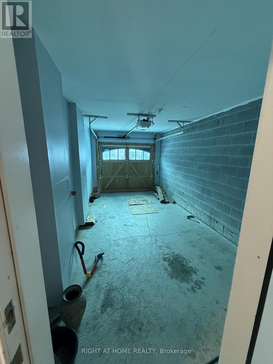 29 Faders Drive, Brampton, Ontario  L7A 4Y2 - Photo 7 - W12809520