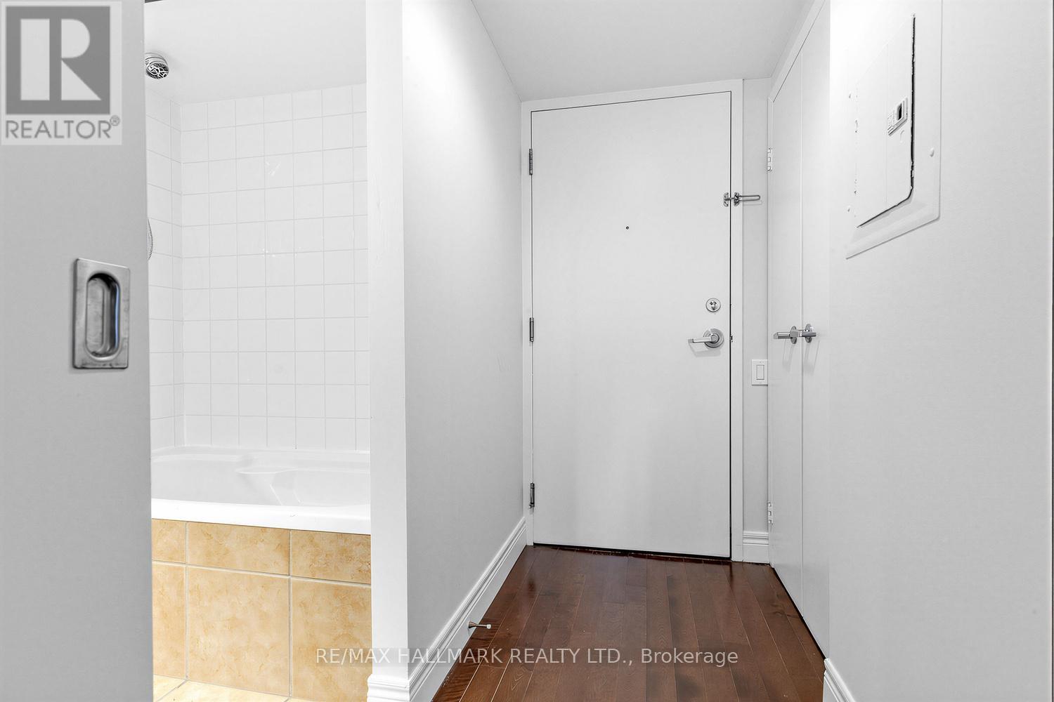 710 - 75 Dalhousie Street, Toronto, Ontario  M5B 2R9 - Photo 22 - C12807880