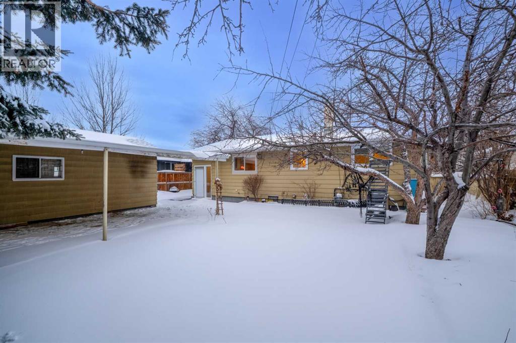 111 Cambrian Drive Nw, Calgary, Alberta  T2K 1P5 - Photo 34 - A2285155