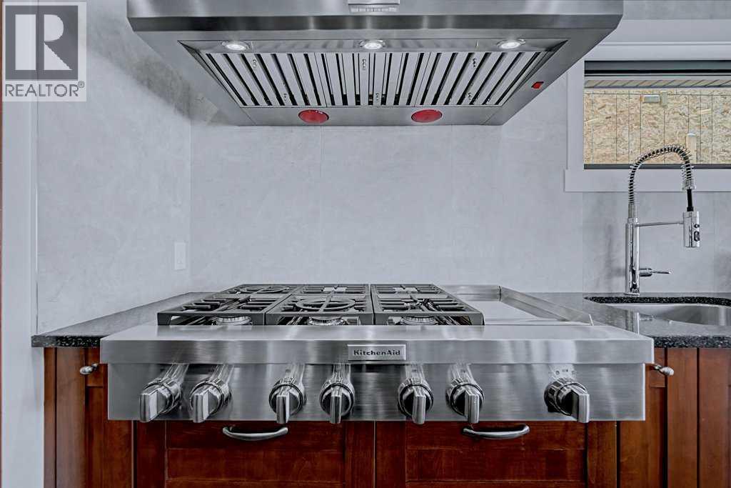 7220 Bow Crescent Nw, Calgary, Alberta  T3B 2B9 - Photo 24 - A2286608