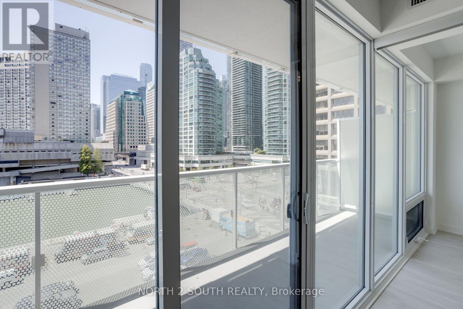 518 - 15 Queens Quay E, Toronto, Ontario  M5E 0A4 - Photo 19 - C12809562