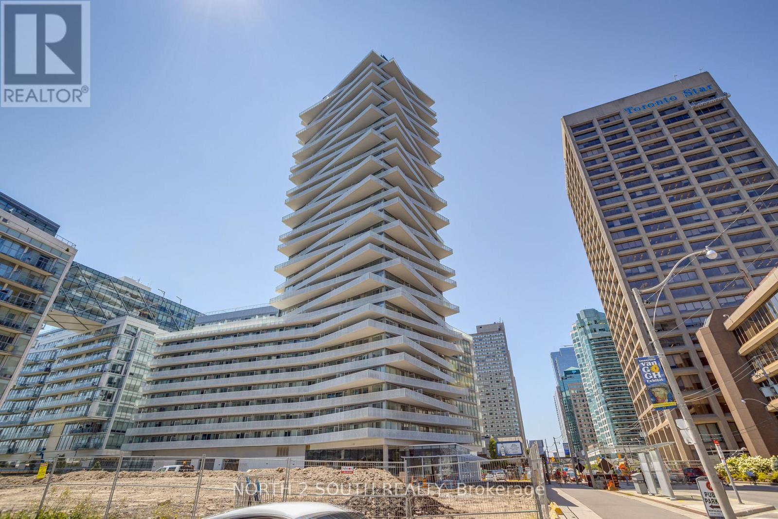 518 - 15 Queens Quay E, Toronto, Ontario  M5E 0A4 - Photo 2 - C12809562