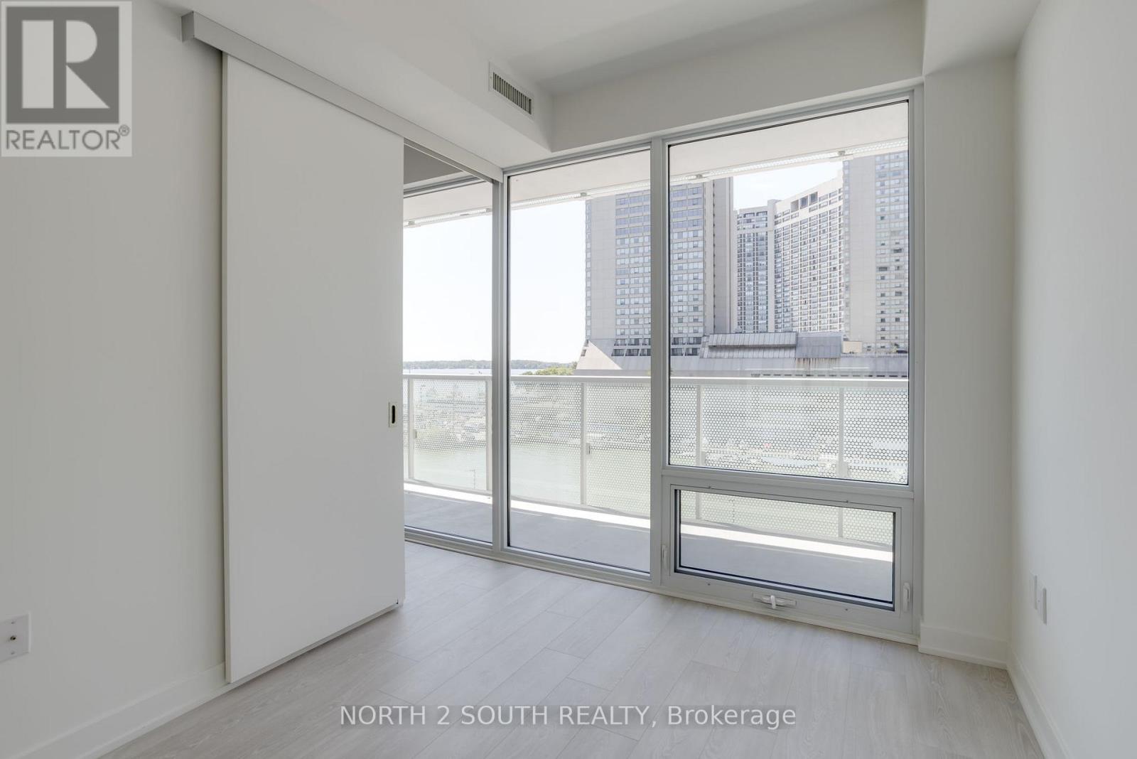 518 - 15 Queens Quay E, Toronto, Ontario  M5E 0A4 - Photo 22 - C12809562