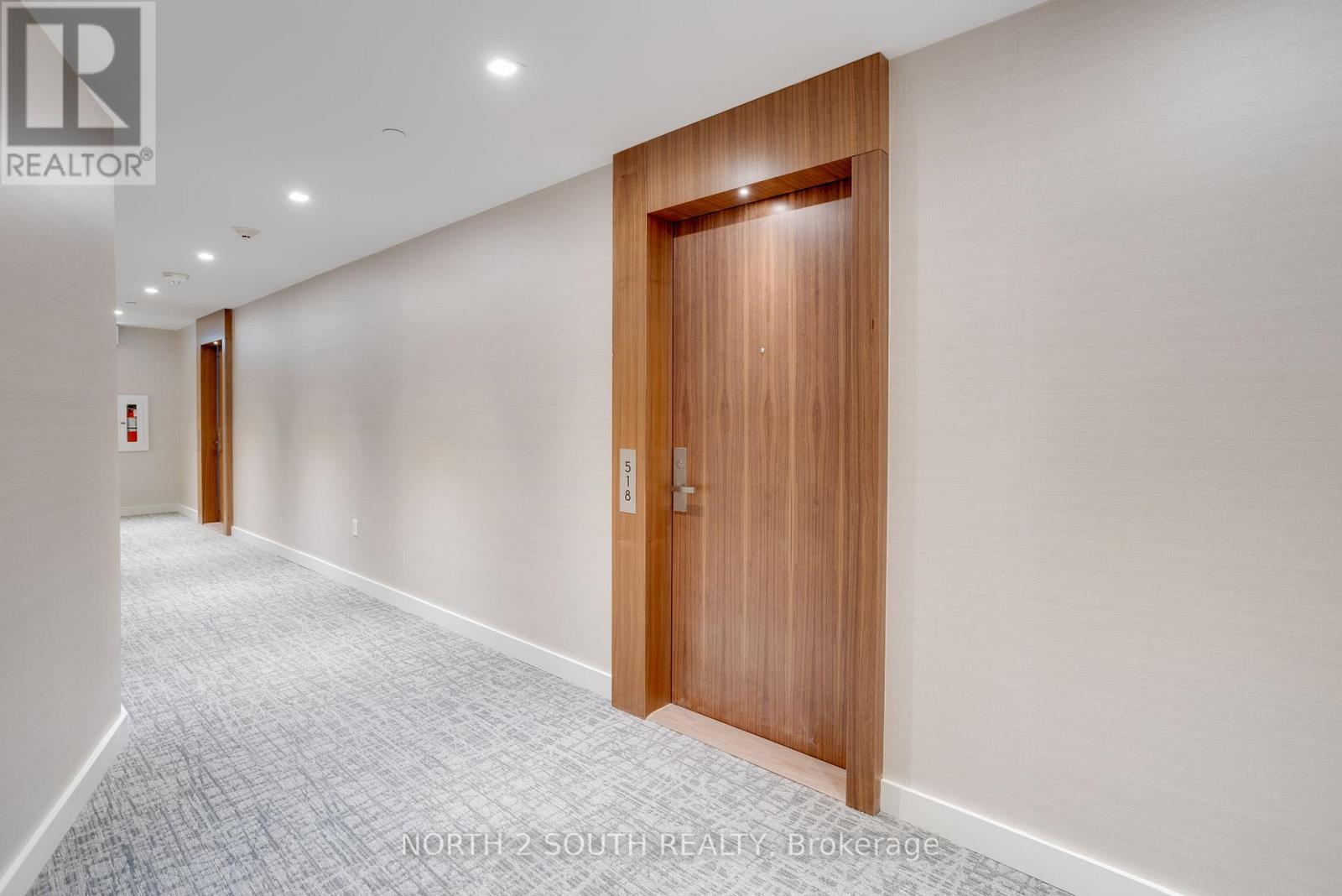 518 - 15 Queens Quay E, Toronto, Ontario  M5E 0A4 - Photo 3 - C12809562