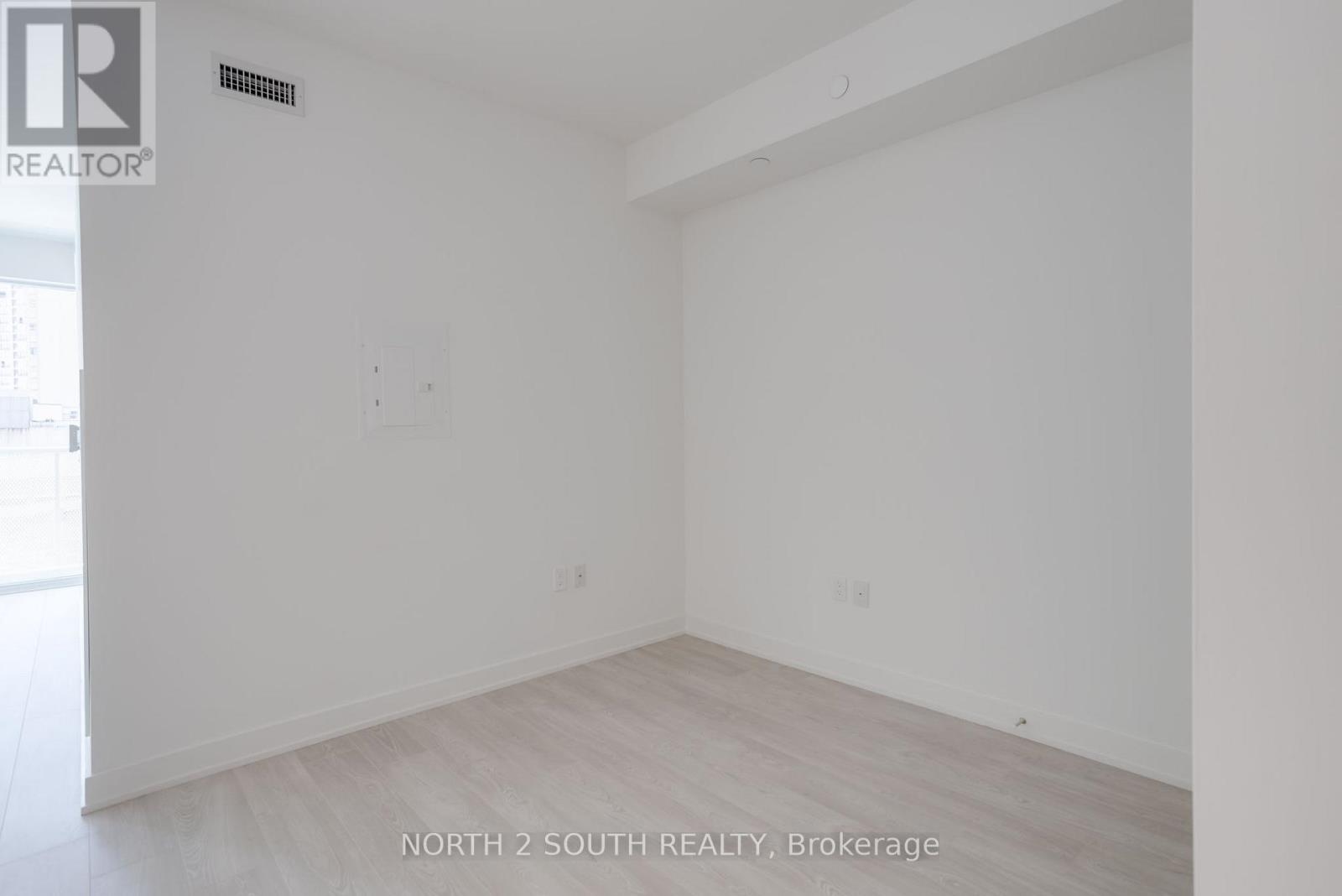 518 - 15 Queens Quay E, Toronto, Ontario  M5E 0A4 - Photo 6 - C12809562