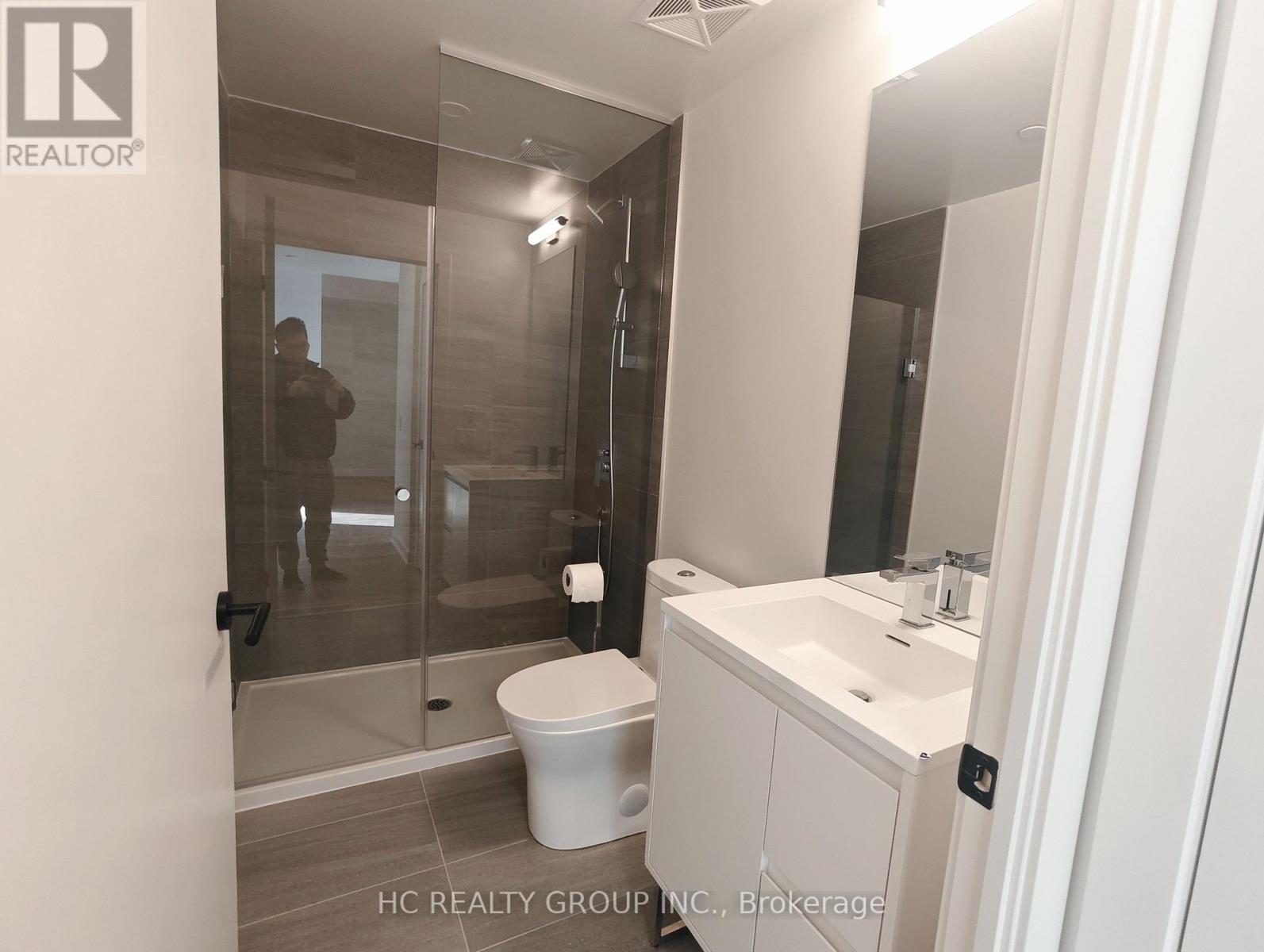 3116 - 1 Quarrington Lane N, Toronto, Ontario  M3C 0S4 - Photo 3 - C12809576