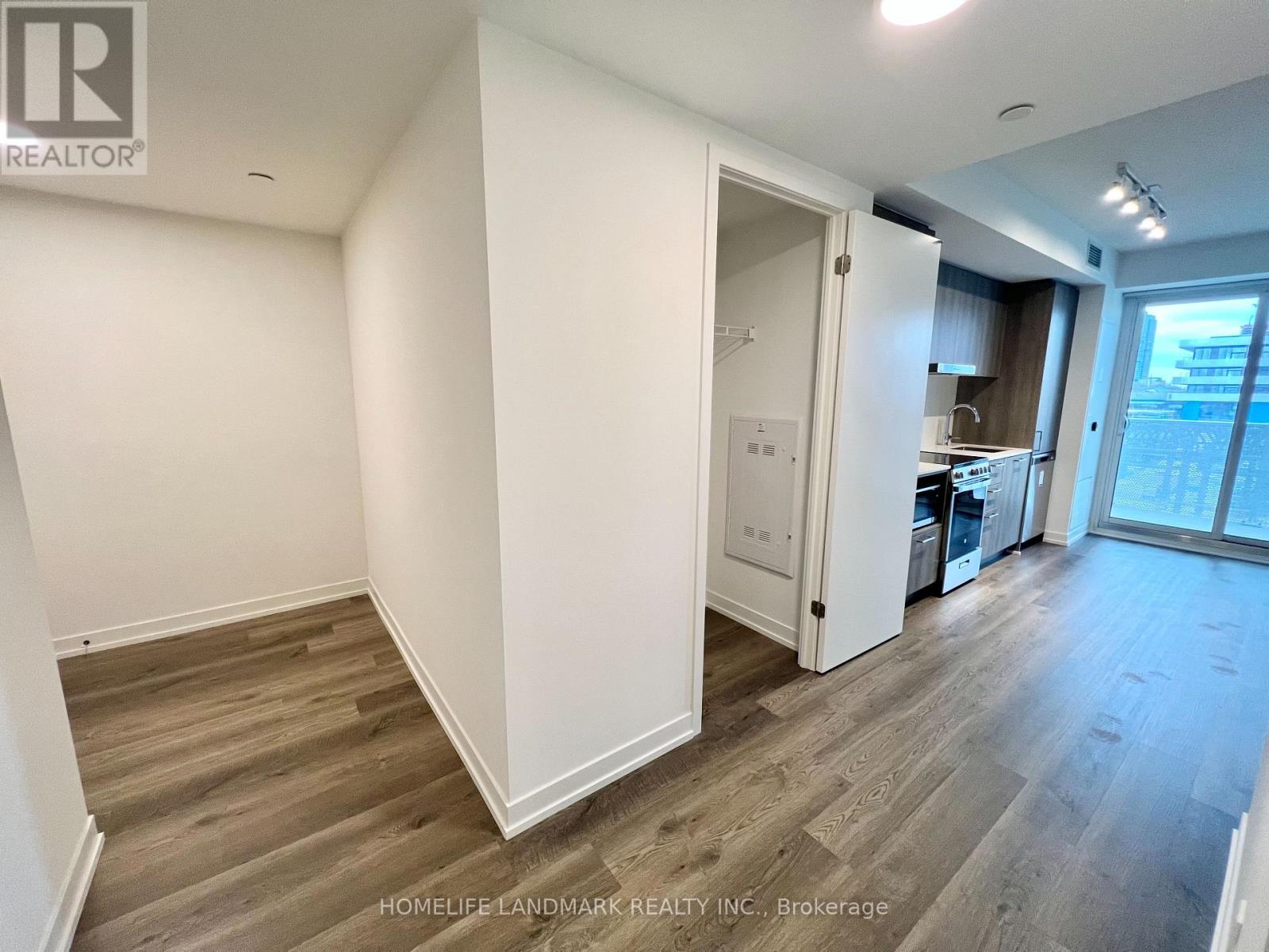 319 - 195 Commerce Street, Vaughan, Ontario  L4K 5Z7 - Photo 6 - N12809526