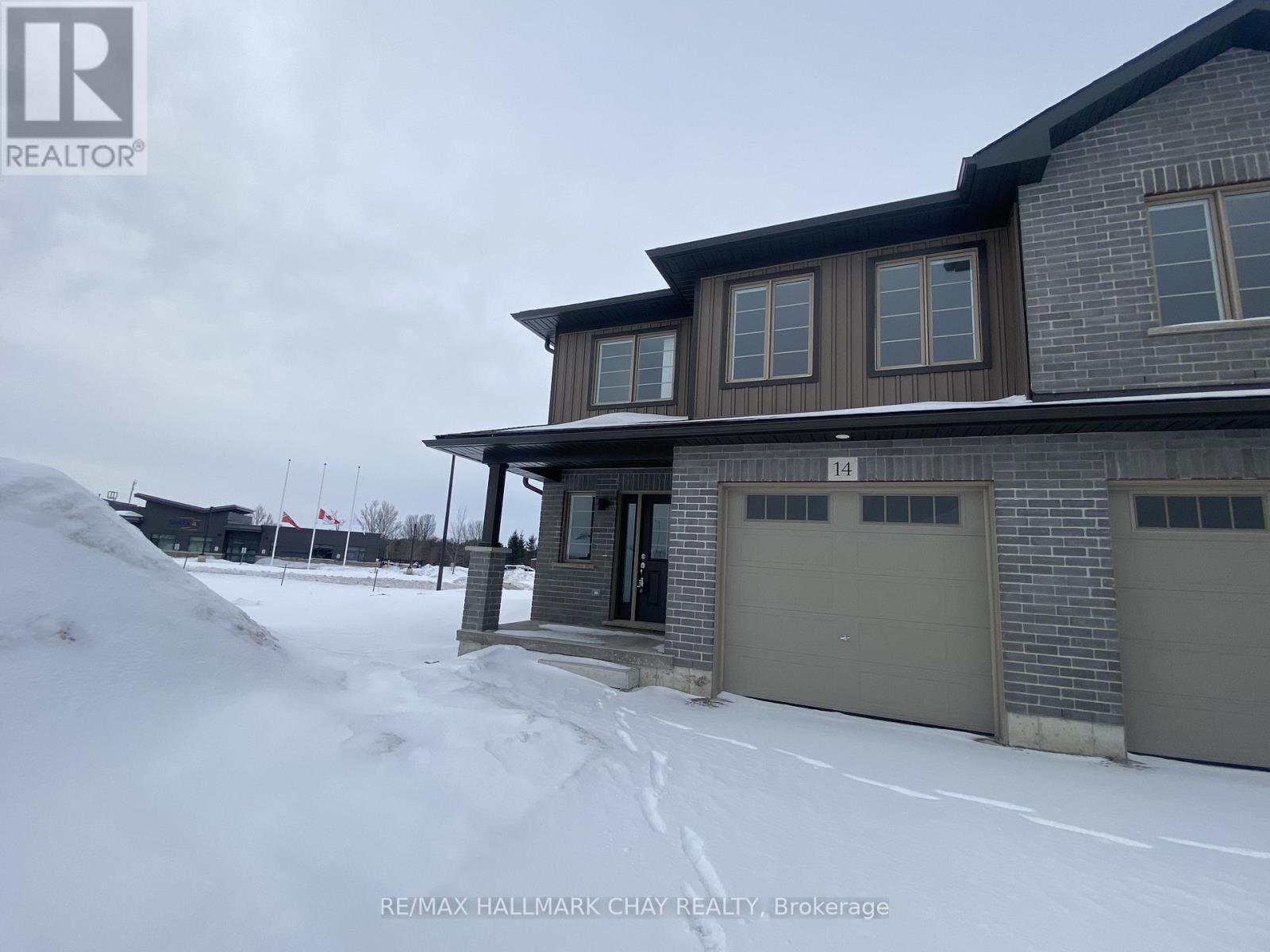 14 STRATH CRESCENT, Springwater, Ontario