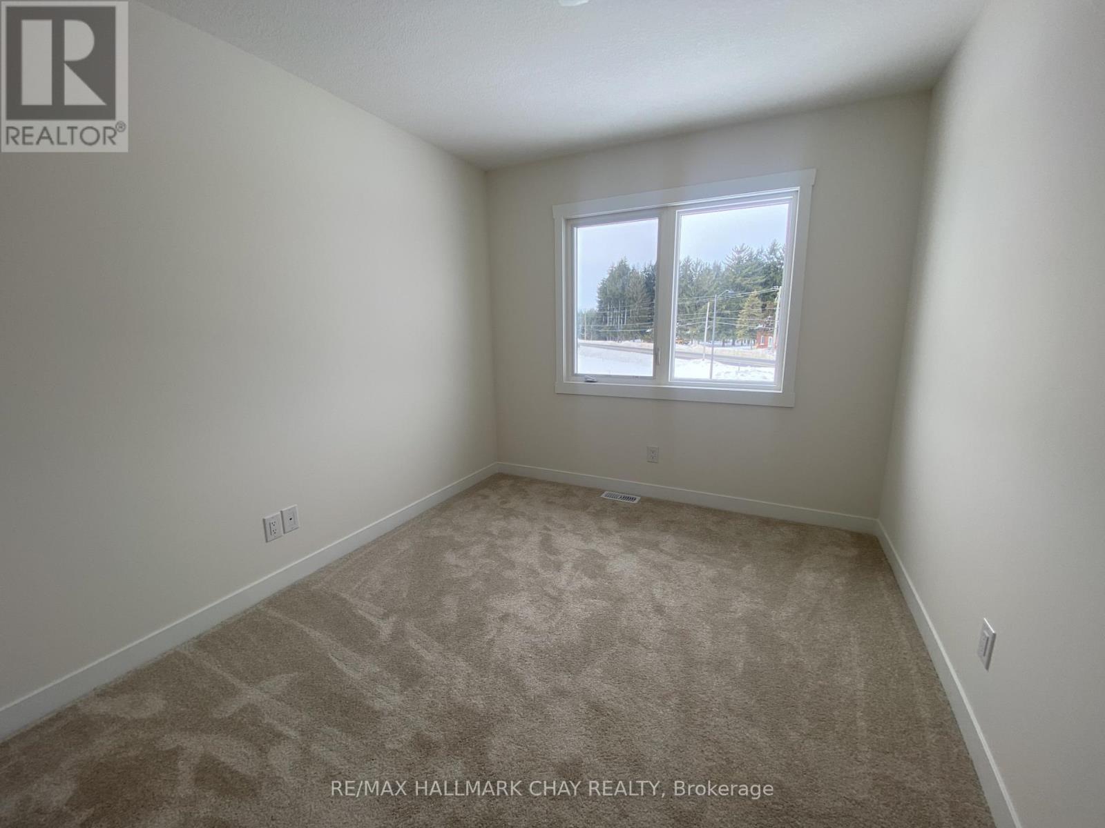 14 Strath Crescent, Springwater, Ontario  L0L 1P0 - Photo 7 - S12809536