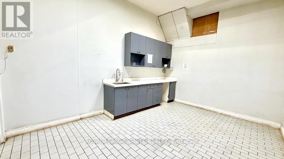 1b - 5 Racine Road, Toronto, Ontario  M9W 2Z2 - Photo 10 - W12809534