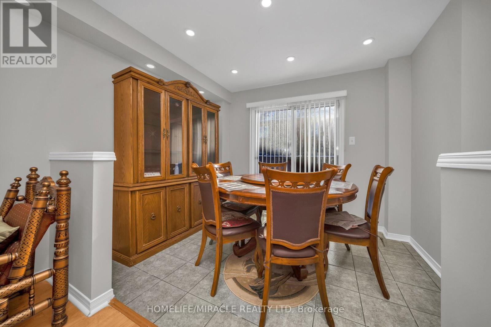 133 Pressed Brick Drive, Brampton, Ontario  L6V 4K5 - Photo 16 - W12809570