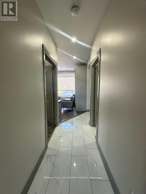 7 - 1080 Tristar Drive, Mississauga, Ontario  L5T 1P1 - Photo 6 - W12809580