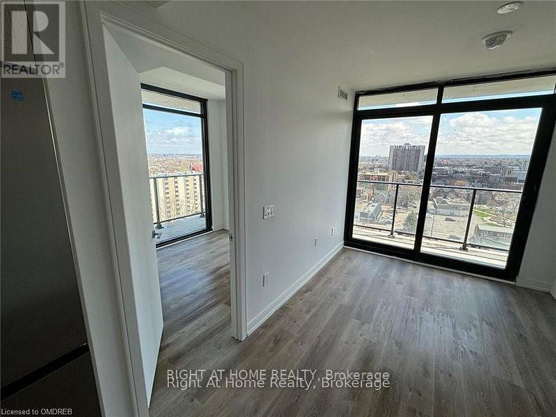 1320 - 1 Jarvis Street, Hamilton, Ontario L8R 3J2 - Photo 7 - X12809538