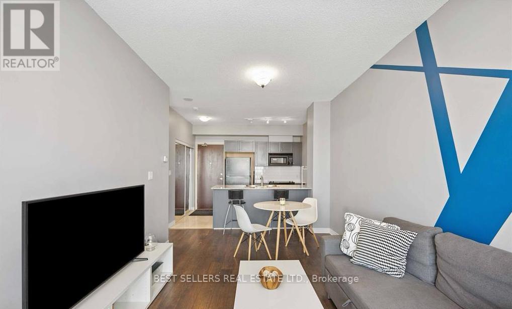 1802 - 1359 Rathburn Road E, Mississauga, Ontario  L4W 5P7 - Photo 15 - W12809582