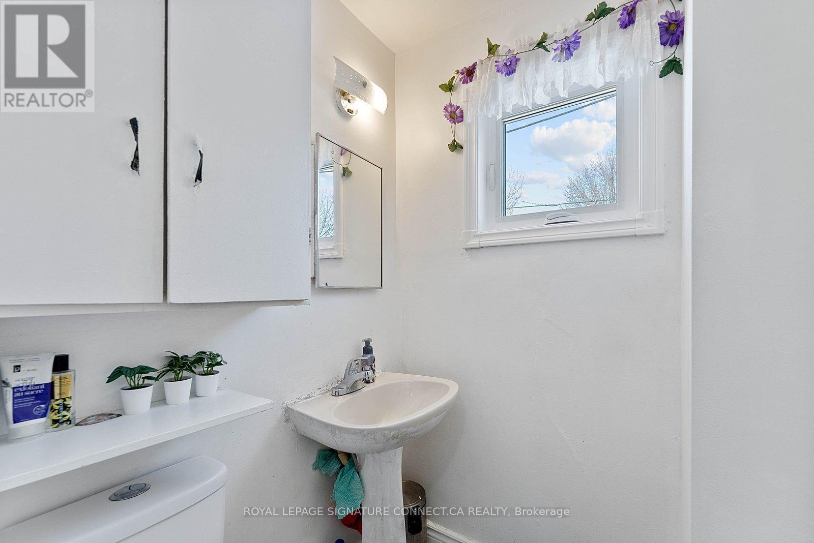 55 Braemar Drive, Brampton, Ontario  L6T 2L5 - Photo 23 - W12809584