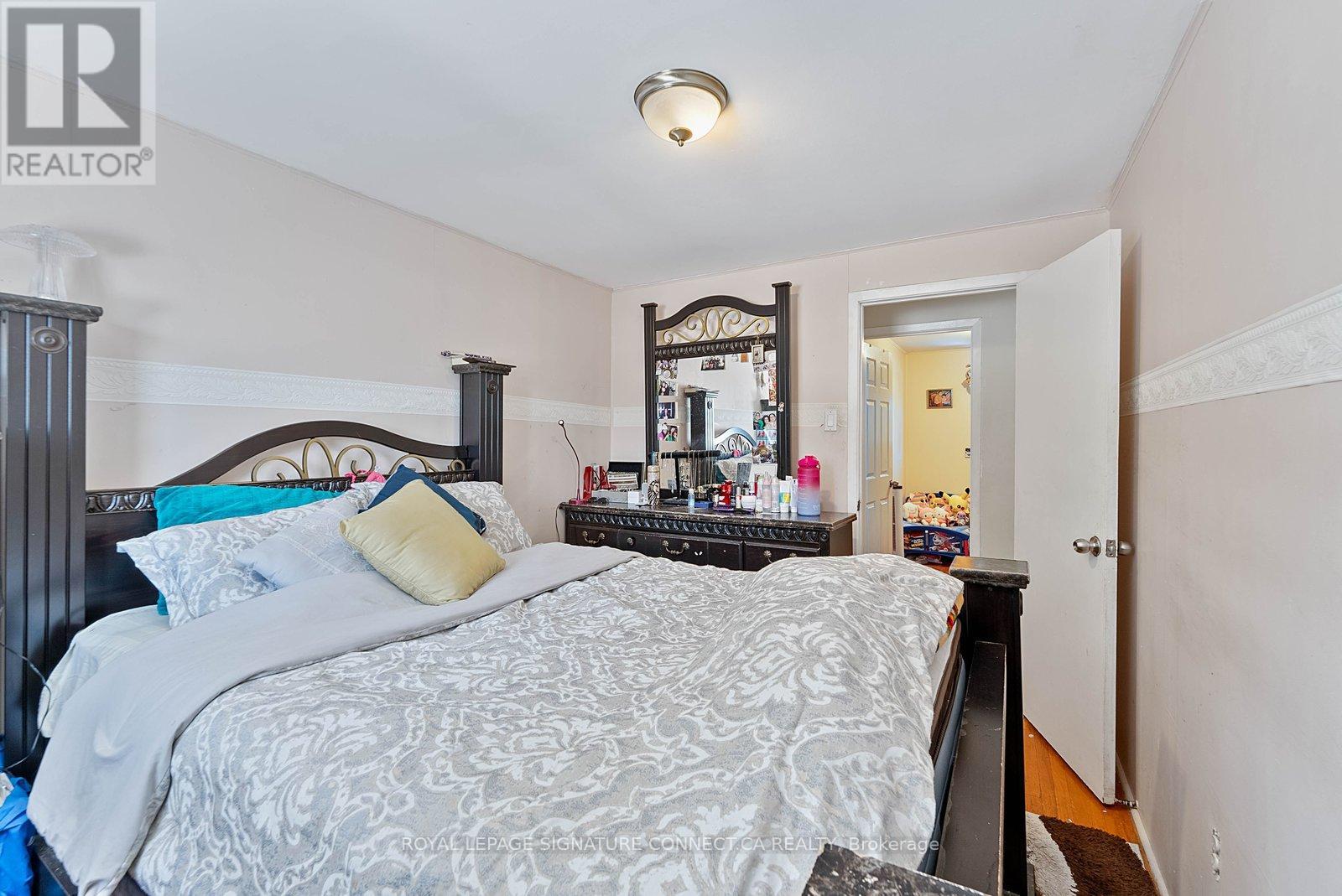 55 Braemar Drive, Brampton, Ontario  L6T 2L5 - Photo 37 - W12809584