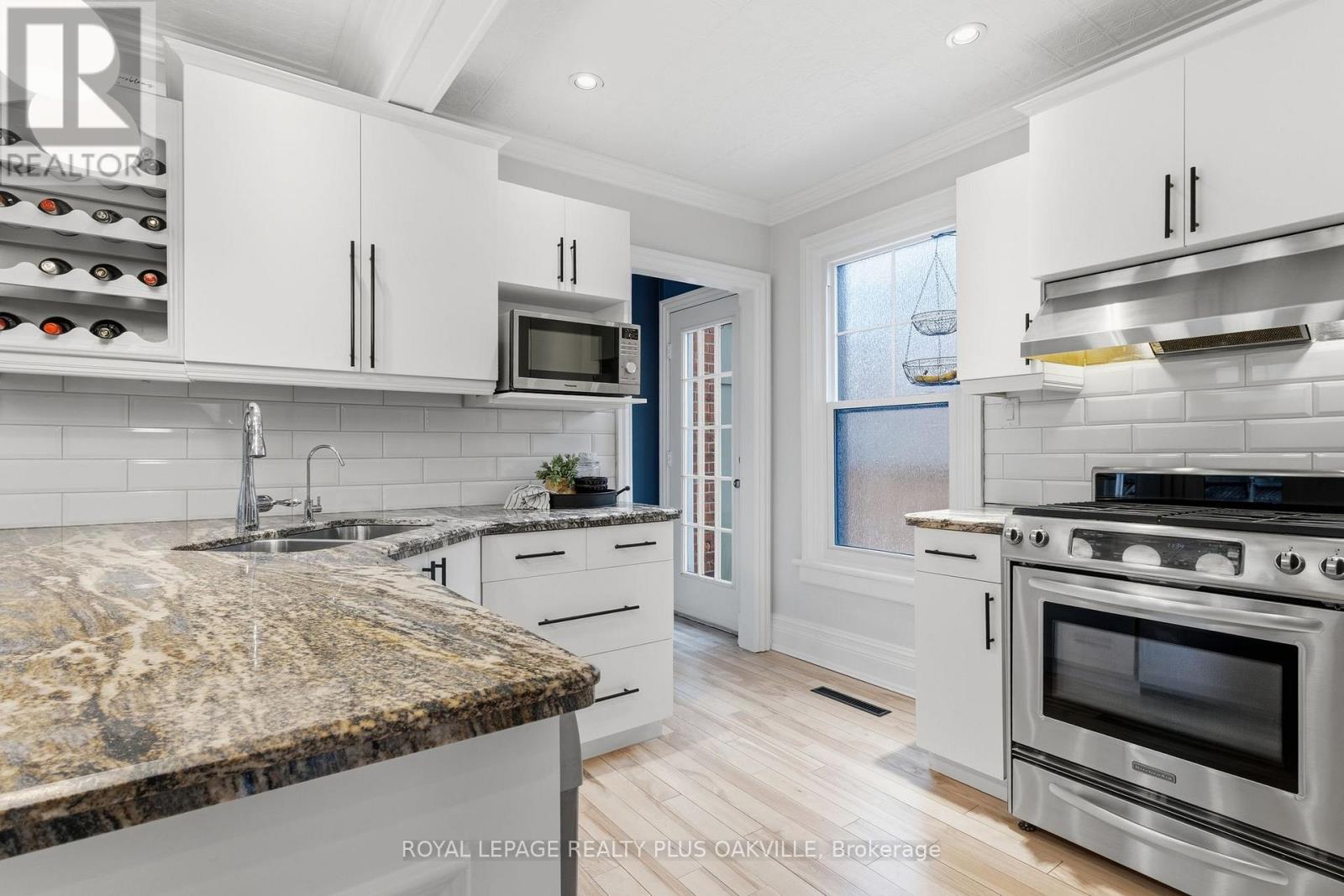 1161 Lockhart Road, Burlington, Ontario  L7S 1G8 - Photo 15 - W12809592