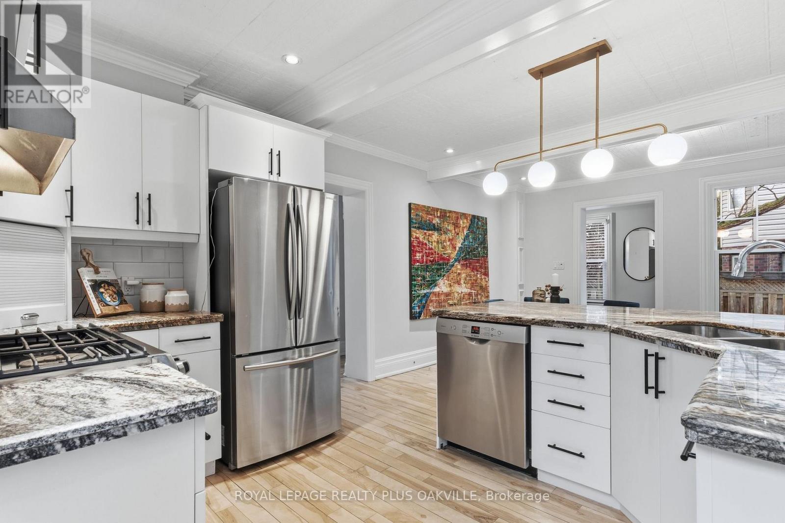 1161 Lockhart Road, Burlington, Ontario  L7S 1G8 - Photo 16 - W12809592