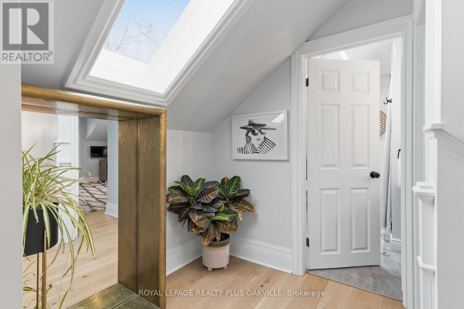 1161 Lockhart Road, Burlington, Ontario  L7S 1G8 - Photo 28 - W12809592