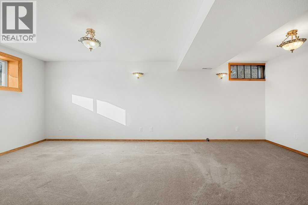 36 Doverthorn Place Se, Calgary, Alberta  T2B 2B8 - Photo 24 - A2287627