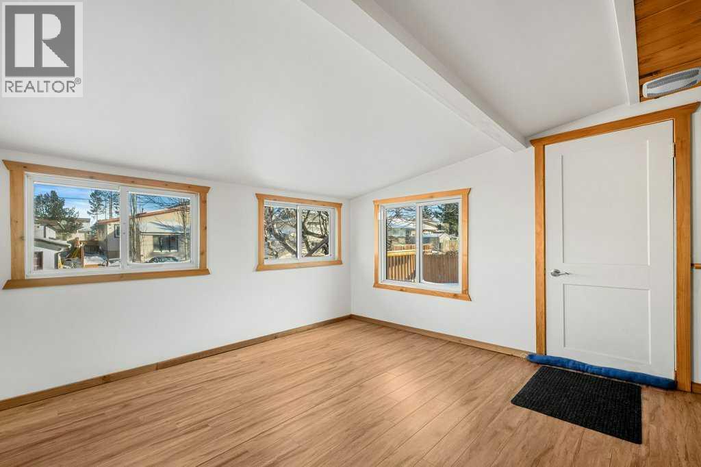 36 Doverthorn Place Se, Calgary, Alberta  T2B 2B8 - Photo 13 - A2287627