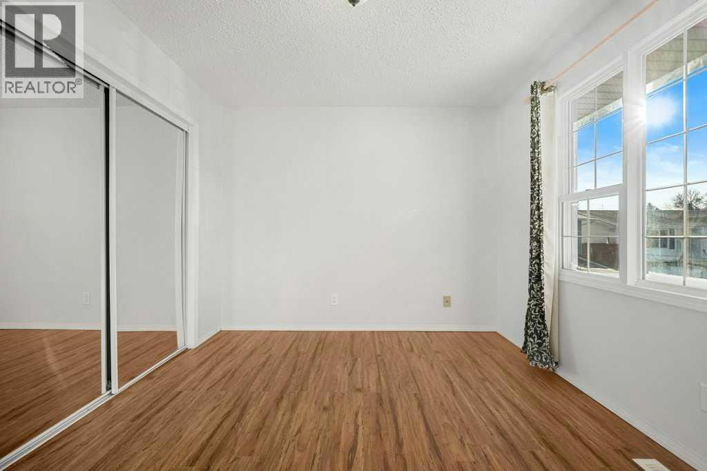 36 Doverthorn Place Se, Calgary, Alberta  T2B 2B8 - Photo 16 - A2287627