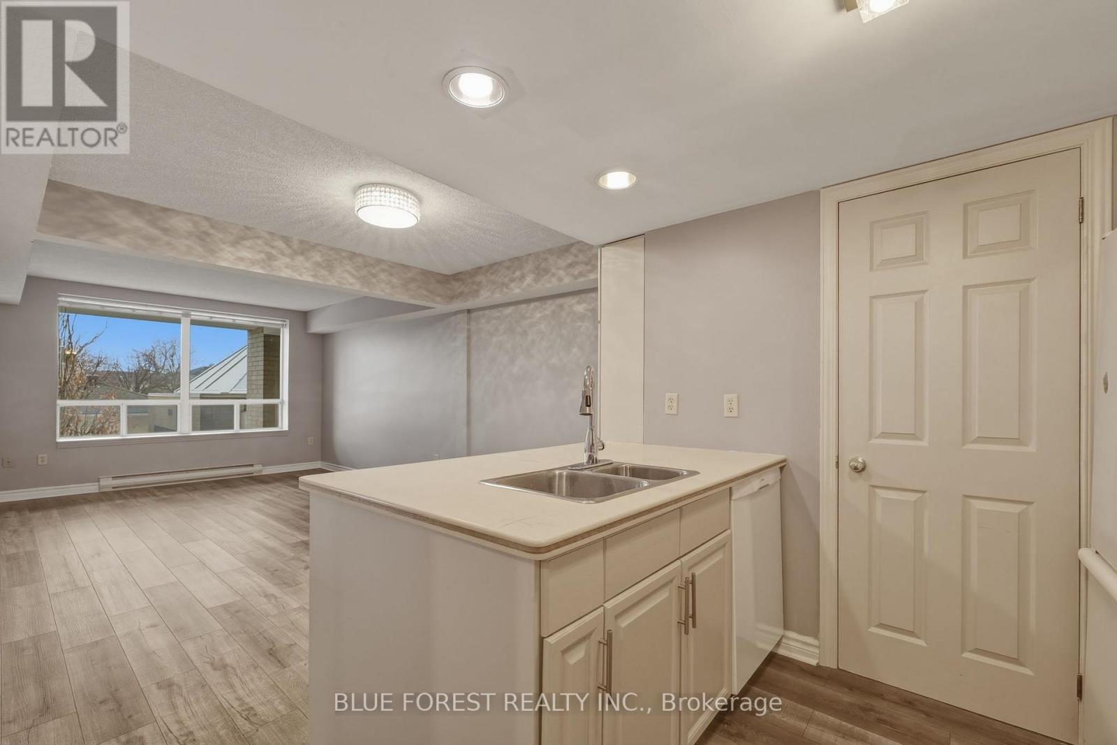 209 - 1510 Richmond Street, London North, Ontario N6G 4V2 - Photo 15 - X12809606