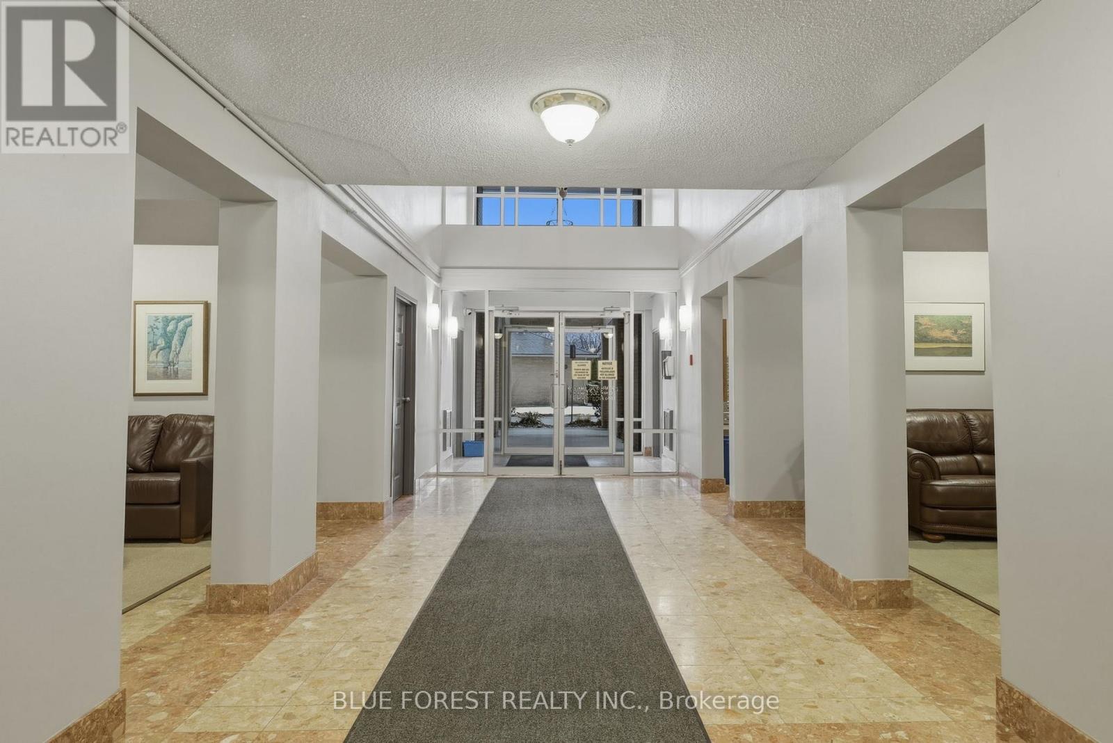 209 - 1510 Richmond Street, London North, Ontario N6G 4V2 - Photo 2 - X12809606