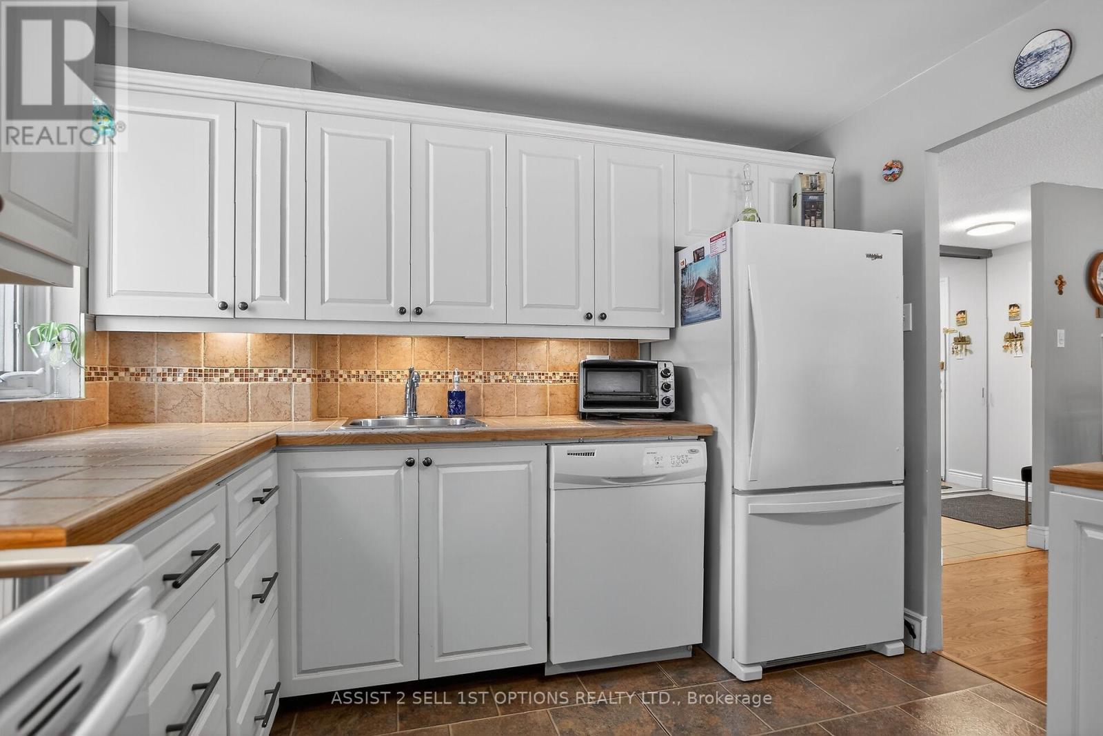 103 - 1081 Ambleside Drive, Ottawa, Ontario  K2B 8C8 - Photo 6 - X12809612