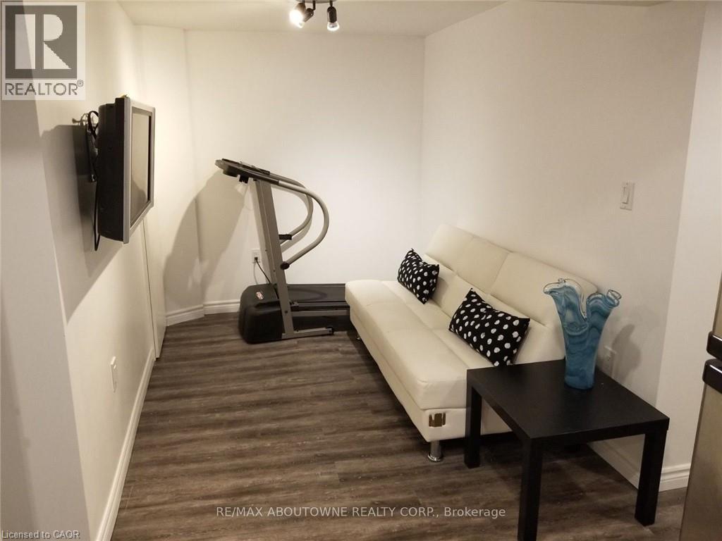 1601 Sandgate Crescent, Mississauga, Ontario  L5J 2E3 - Photo 25 - 40806486