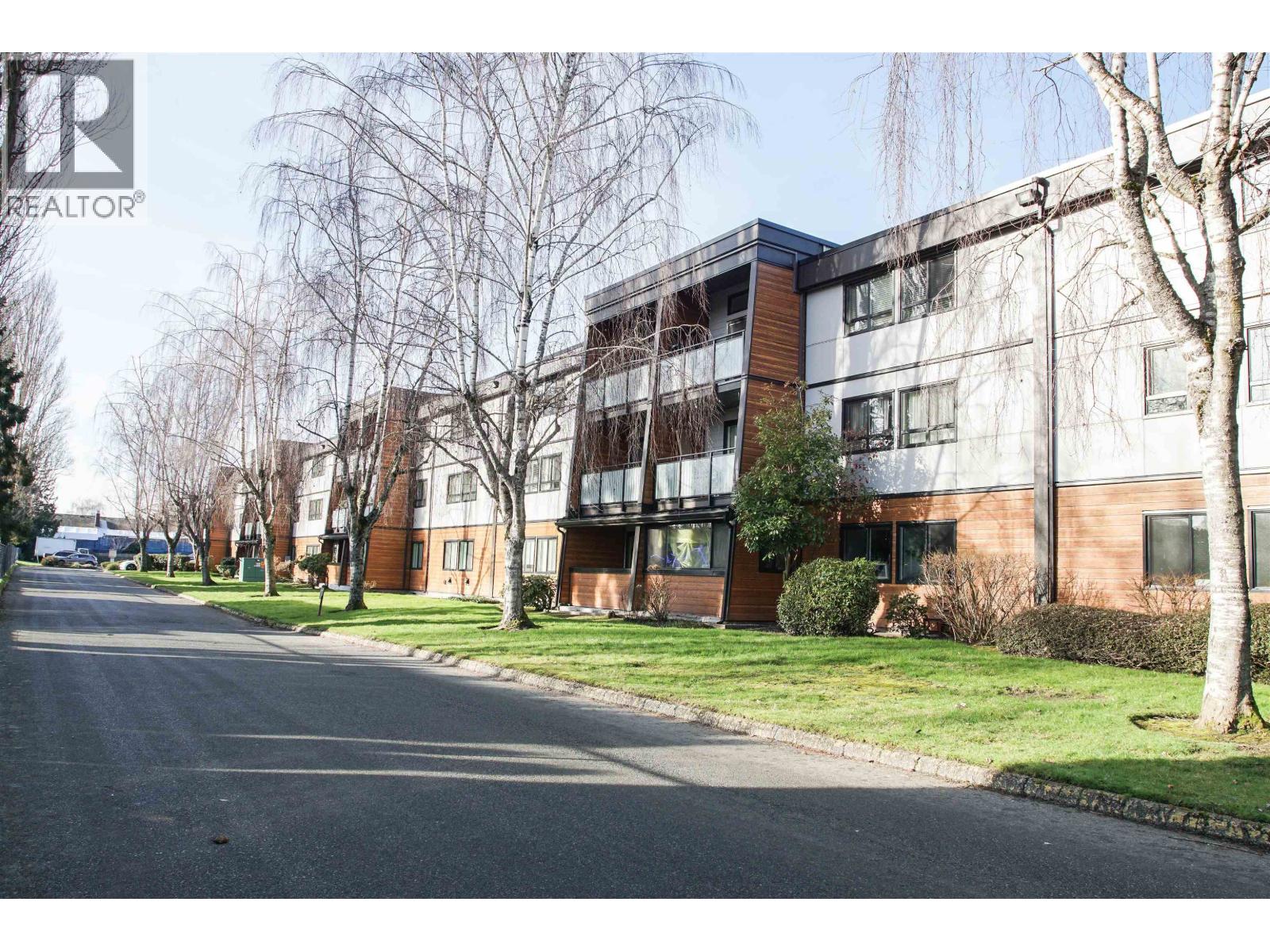 112 3411 Springfield Drive, Richmond, British Columbia  V7E 1Z1 - Photo 4 - R3084196