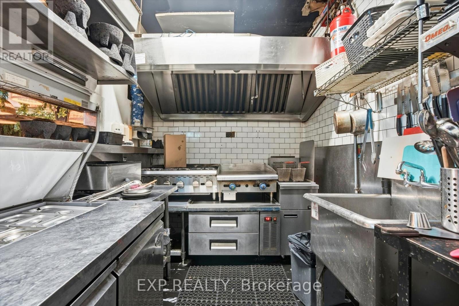 1263 Queen Street W, Toronto, Ontario  M6K 1L5 - Photo 12 - W12809604