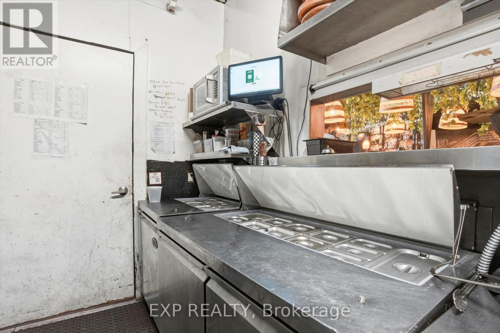 1263 Queen Street W, Toronto, Ontario  M6K 1L5 - Photo 13 - W12809604