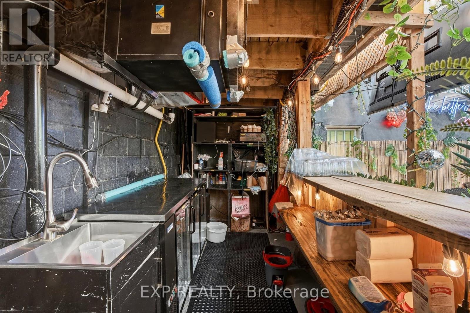 1263 Queen Street W, Toronto, Ontario  M6K 1L5 - Photo 18 - W12809604