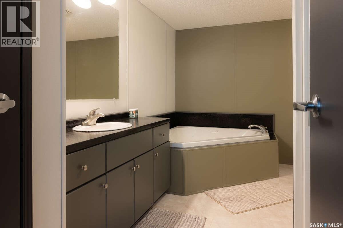 Range Road 2074, Estevan Rm No. 5, Saskatchewan  S4A 0X5 - Photo 4 - SK028977